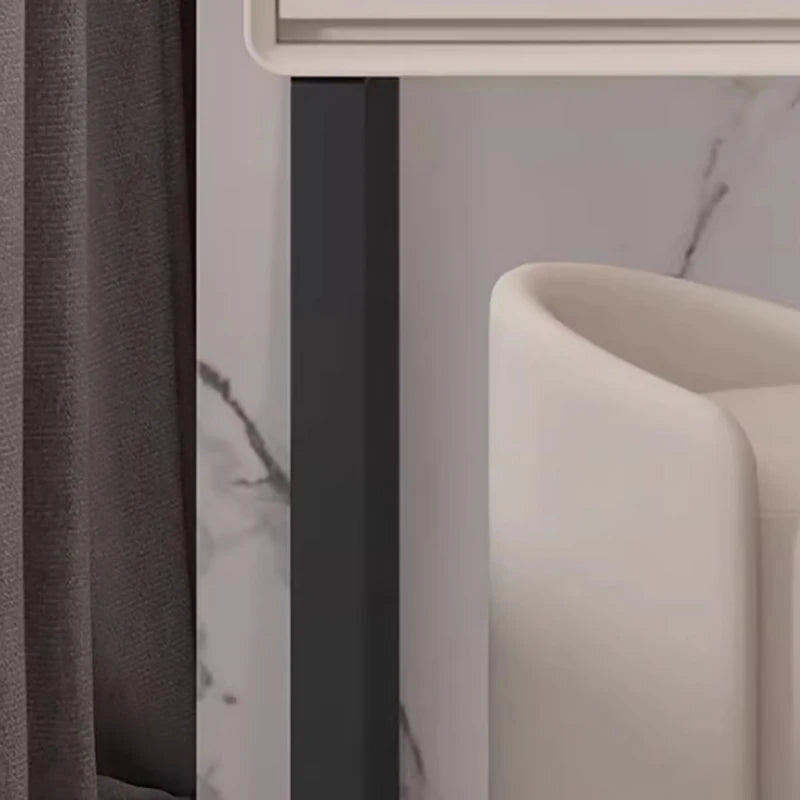 Italian LED Mirror Vanity Table Makeup Trendy Design Elegant Vanity Table Modern Luxury Coiffeuse De Chambre Bedroom Furniture