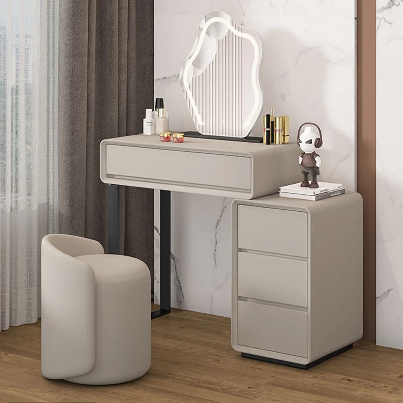Italian LED Mirror Vanity Table Makeup Trendy Design Elegant Vanity Table Modern Luxury Coiffeuse De Chambre Bedroom Furniture