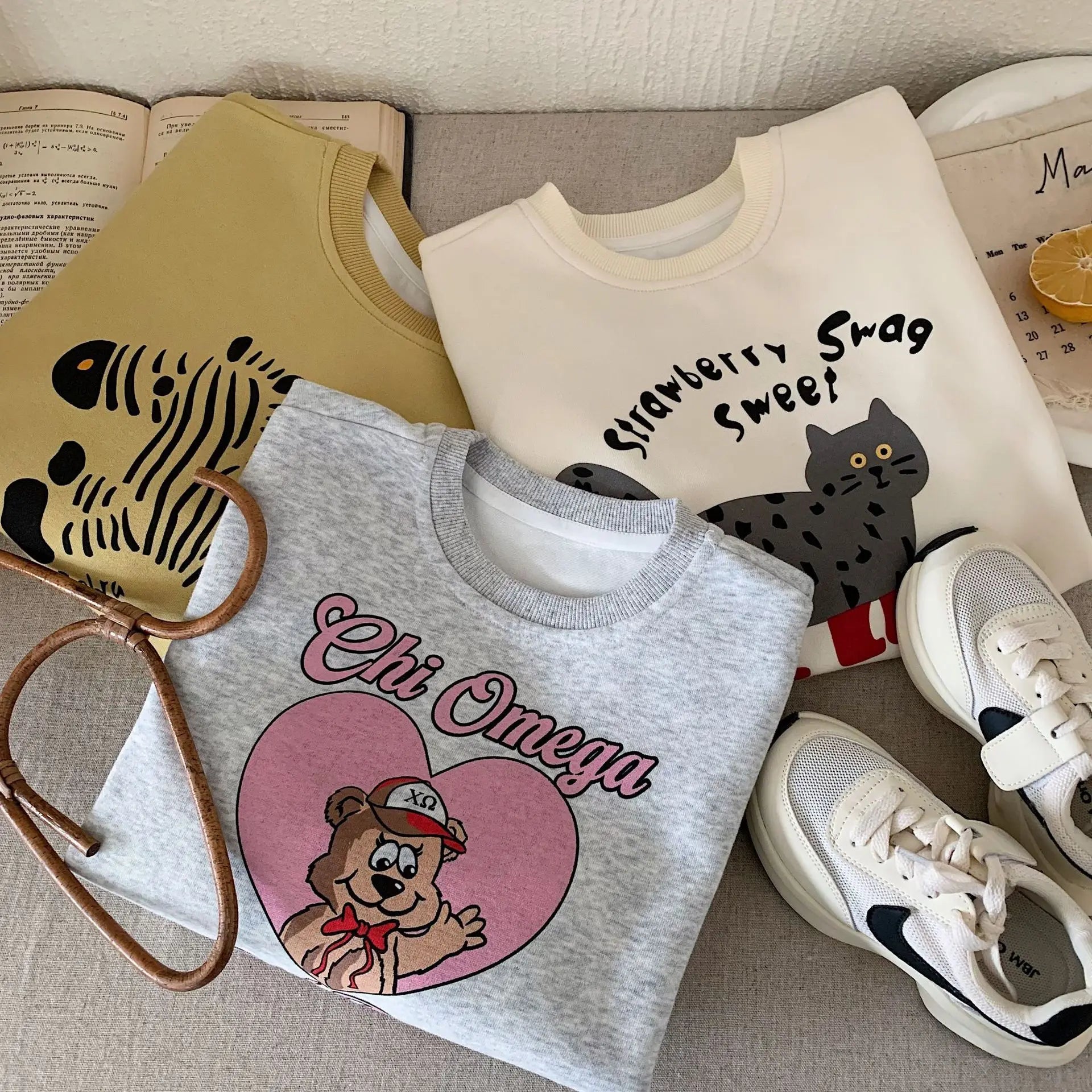 Children s Sweatshirt 2025 Autumn New Boys Cartoon Print Pullover Cute And Versatile Top