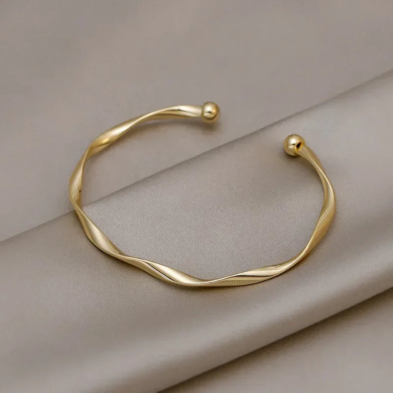 New Fashion Trend Unique Design Elegant Exquisite Twist Simple Bracelet Women Jewelry Wedding Party Premium Gift Wholesale