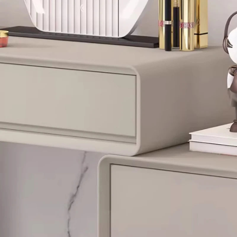 Italian LED Mirror Vanity Table Makeup Trendy Design Elegant Vanity Table Modern Luxury Coiffeuse De Chambre Bedroom Furniture