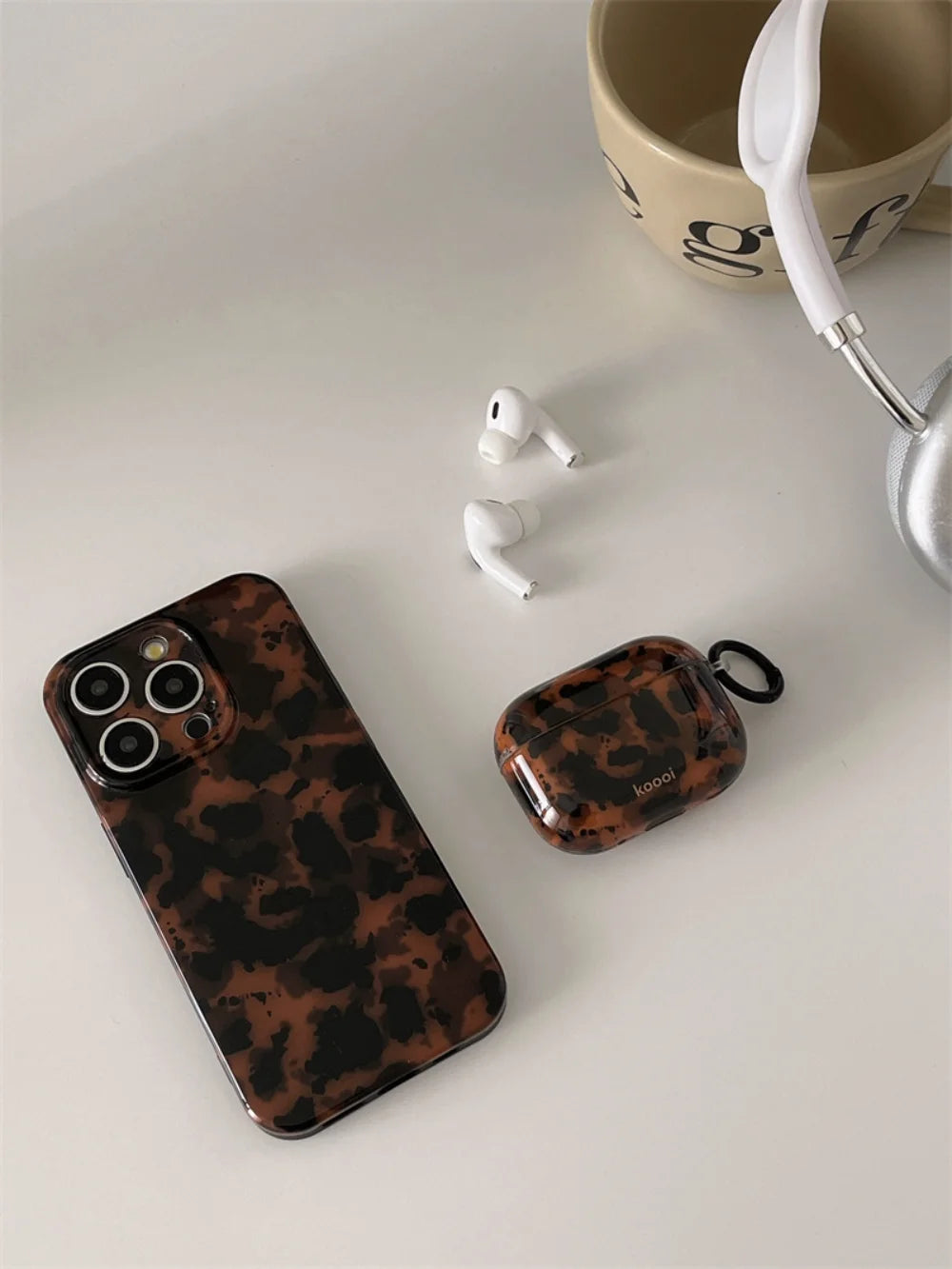 Tortoiseshell Case for AirPods 1/2/3/4/Pro/Pro 2, Shockproof Glossy Cover, Wireless Charging Compatible, Stylish Amber Design
