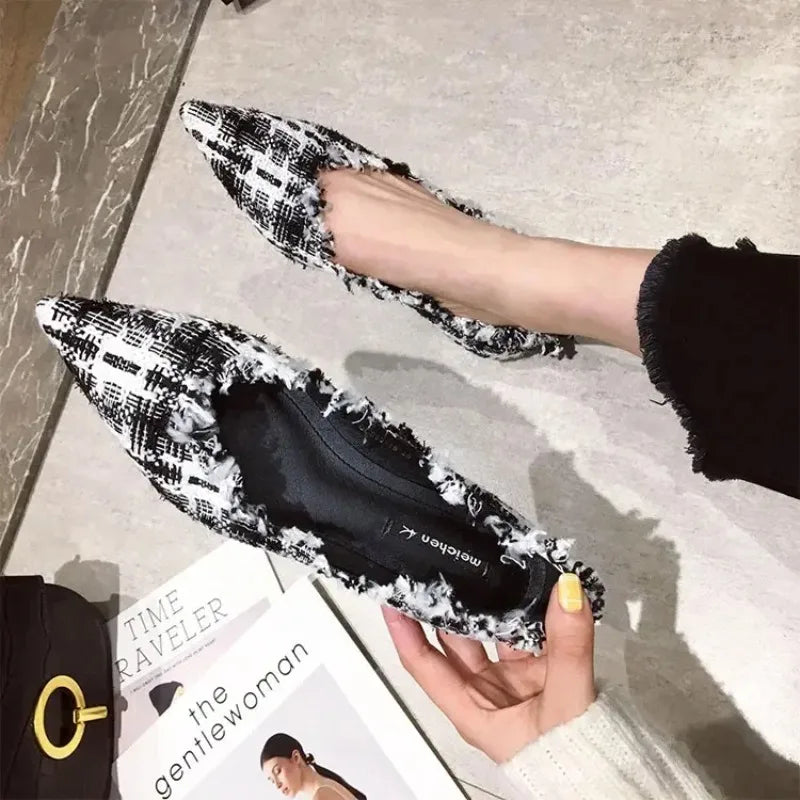 2026 Women Shoe Exquisite Pointed Tip Casual Shoes for Woman Elegant French Style Flat Shoe Fashion Designer Shoes Zapatos Mujer