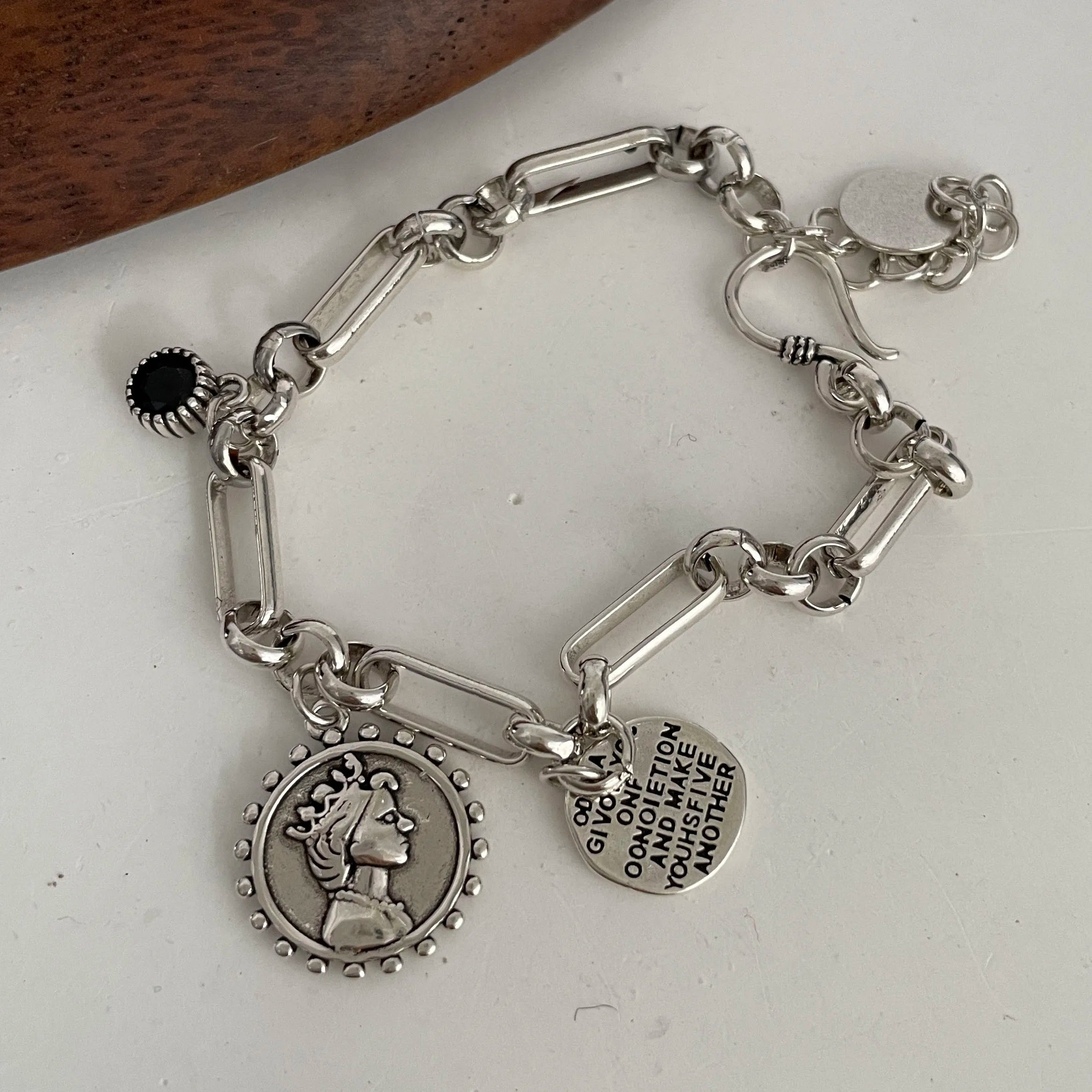 100% Solid 925 Sterling Silver Metal Bracelet for Women Vintage Handmade Simple Retro Heart Chain Bracelet Birthday Gift Party