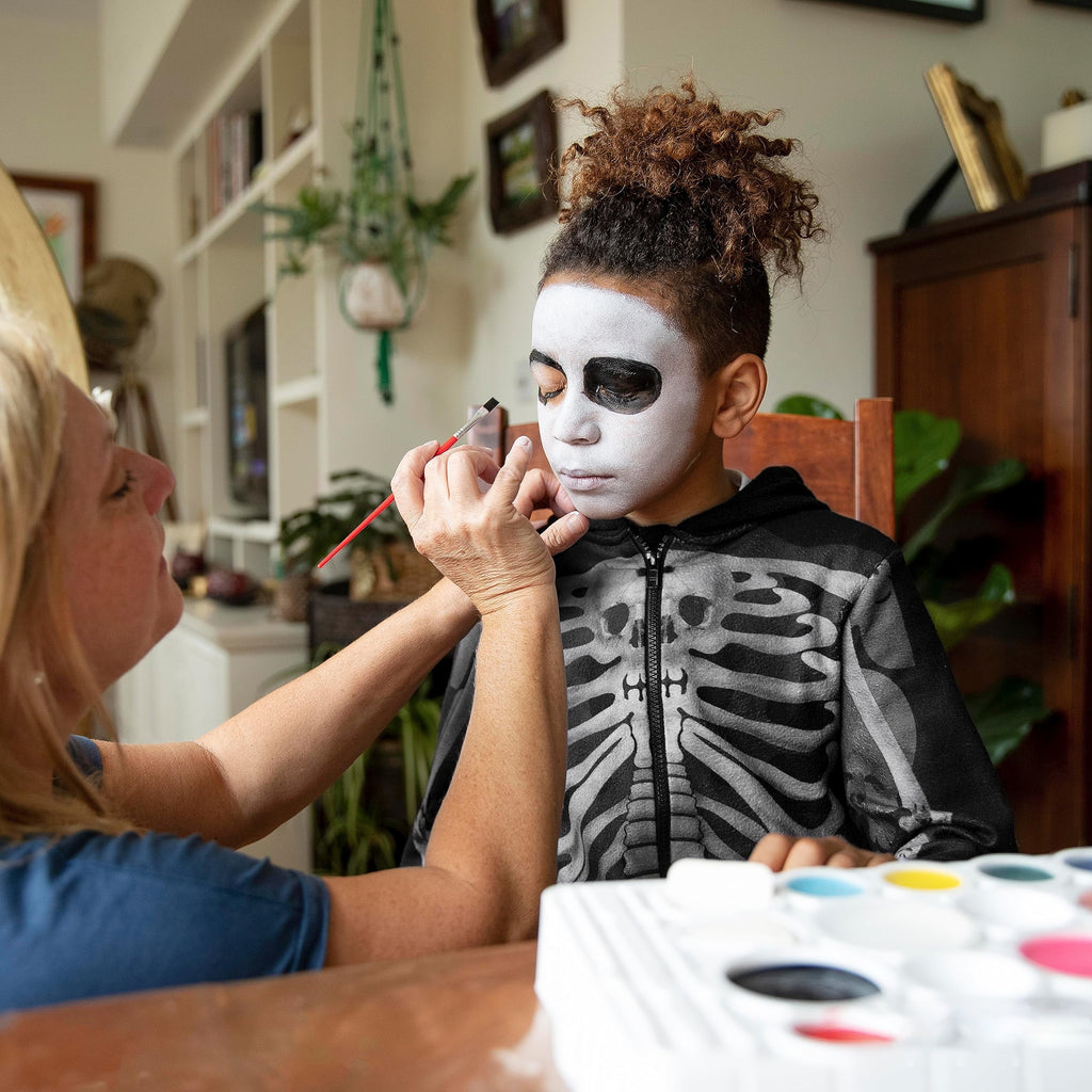 36 Pcs Halloween Makeup Kit,Halloween Family Makeup Set Face Painting Kit with with Zombie Green Ooze,Fake Blood Costume and More for Vampire Cosplay